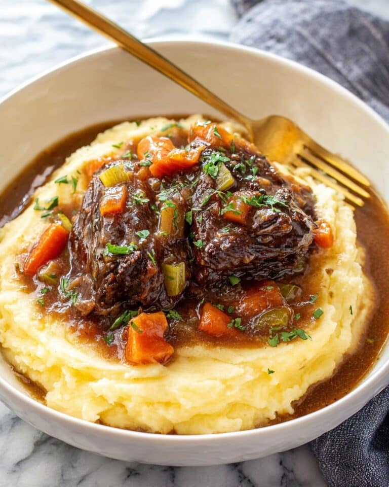 Tender Braised Short Ribs with Garlic Mashed Potatoes Recipe