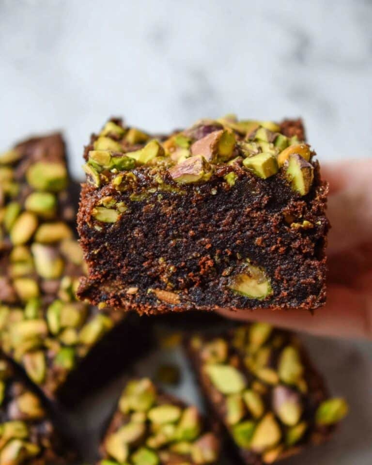 Chocolate Pistachio Brownies with Pistachio Cream Recipe
